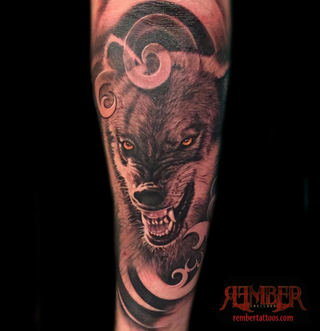 Tattoos - Black and Grey Realism Wolf - 111816